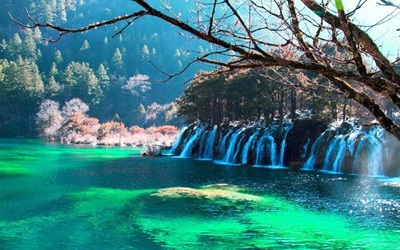 Colorful Lakes of Jiuzhaigou