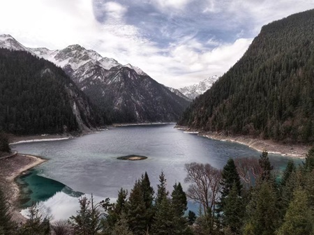 Panoramic view of Long Lake in Jiuzhaigou